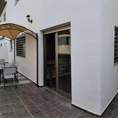 House With 3 Bedrooms In With Wonderful Mountain View Furnished Terrace And Wifi 800 M From The Beach 펜션