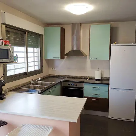펜션 House With 3 Bedrooms In With Wonderful Mountain View Furnished Terrace And Wifi 800 M From The Beach 간디아